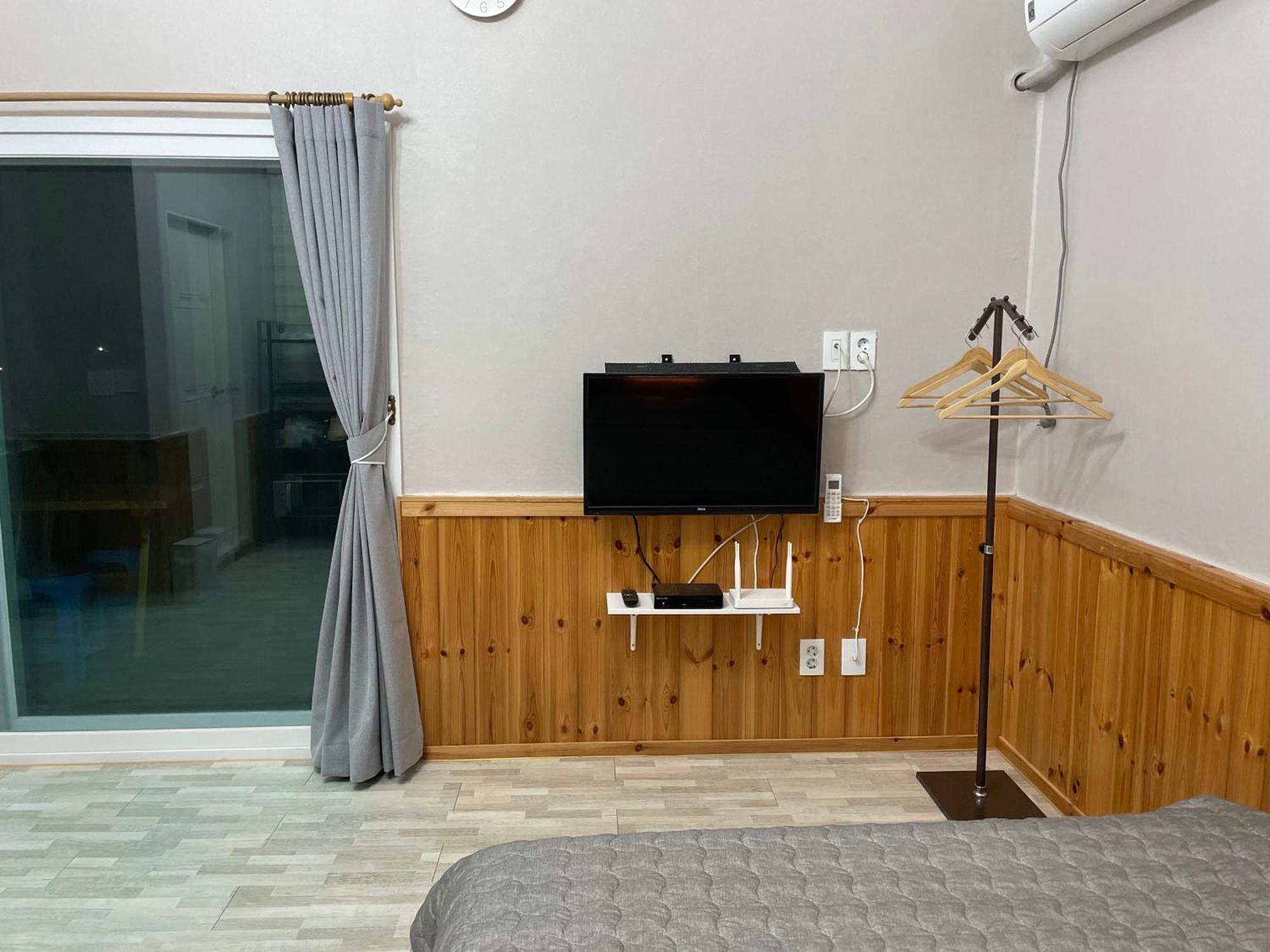 Yangyang Dalpaengi Pension Екстер'єр фото